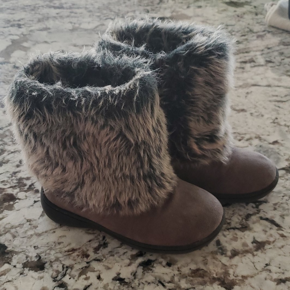 Carters fur boots toddler size 9